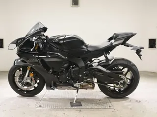 Yamaha YZF-R1M из Японии, фото 2