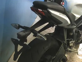 Triumph Street Triple 675 из Японии, фото 2