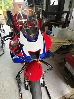 Honda CBR1000RR-R из Японии, фото 1