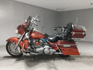 Harley-Davidson FLHTCUSE1800CVO из Японии, фото 2