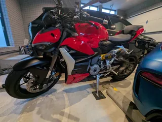 Ducati Streetfighter V2 из Японии, фото 1