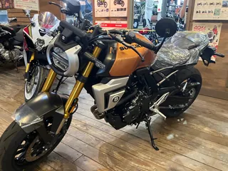 Suzuki Gsx-8T из Японии, фото 1
