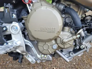 Ducati Hypermotard 698 из Японии, фото 8