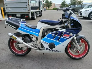 Suzuki GSX-R400R из Японии, фото 1