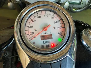 Suzuki Intruder 400 Classic из Японии, фото 3
