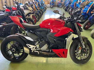 Ducati Street Fighter V2 из Японии, фото 1
