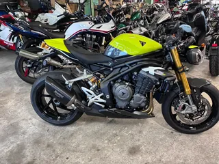 Triumph Speed Triple 1200 RX из Японии, фото 1
