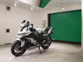 Kawasaki ZX-4R SE из Японии, фото 4