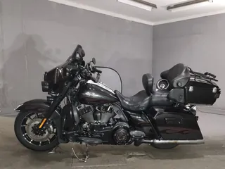 Harley-Davidson FLHTCUSE1800CVO из Японии, фото 2