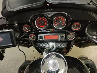 Harley-Davidson FLHTCUSE1800CVO из Японии, фото 5